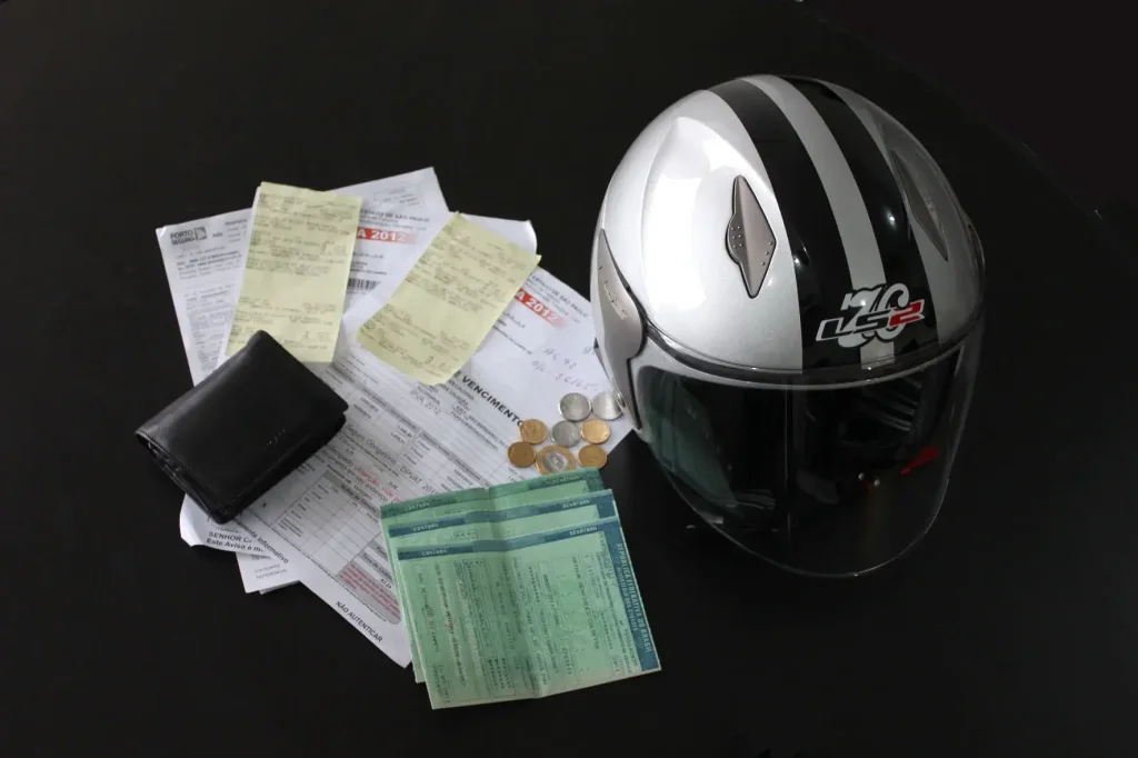 Capacete Carteira E Docimentos