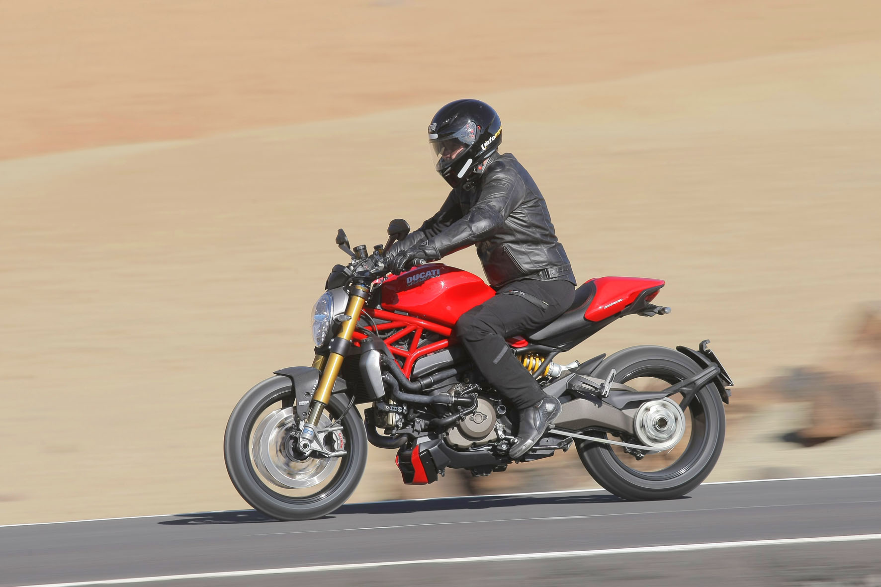 Ducati Monster1200s 2