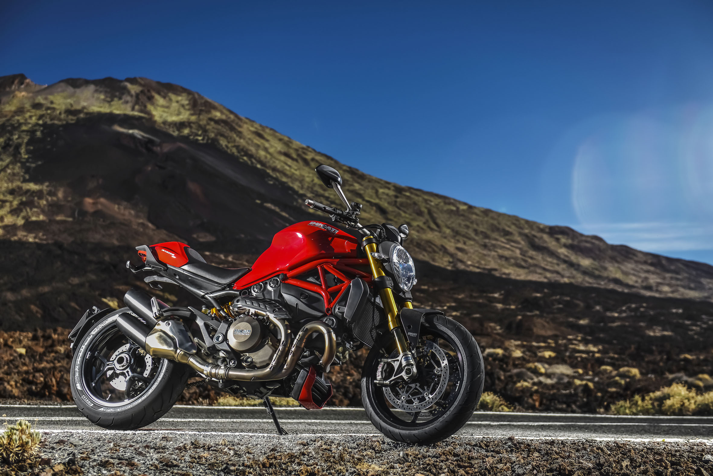 Ducati Monster1200s 1