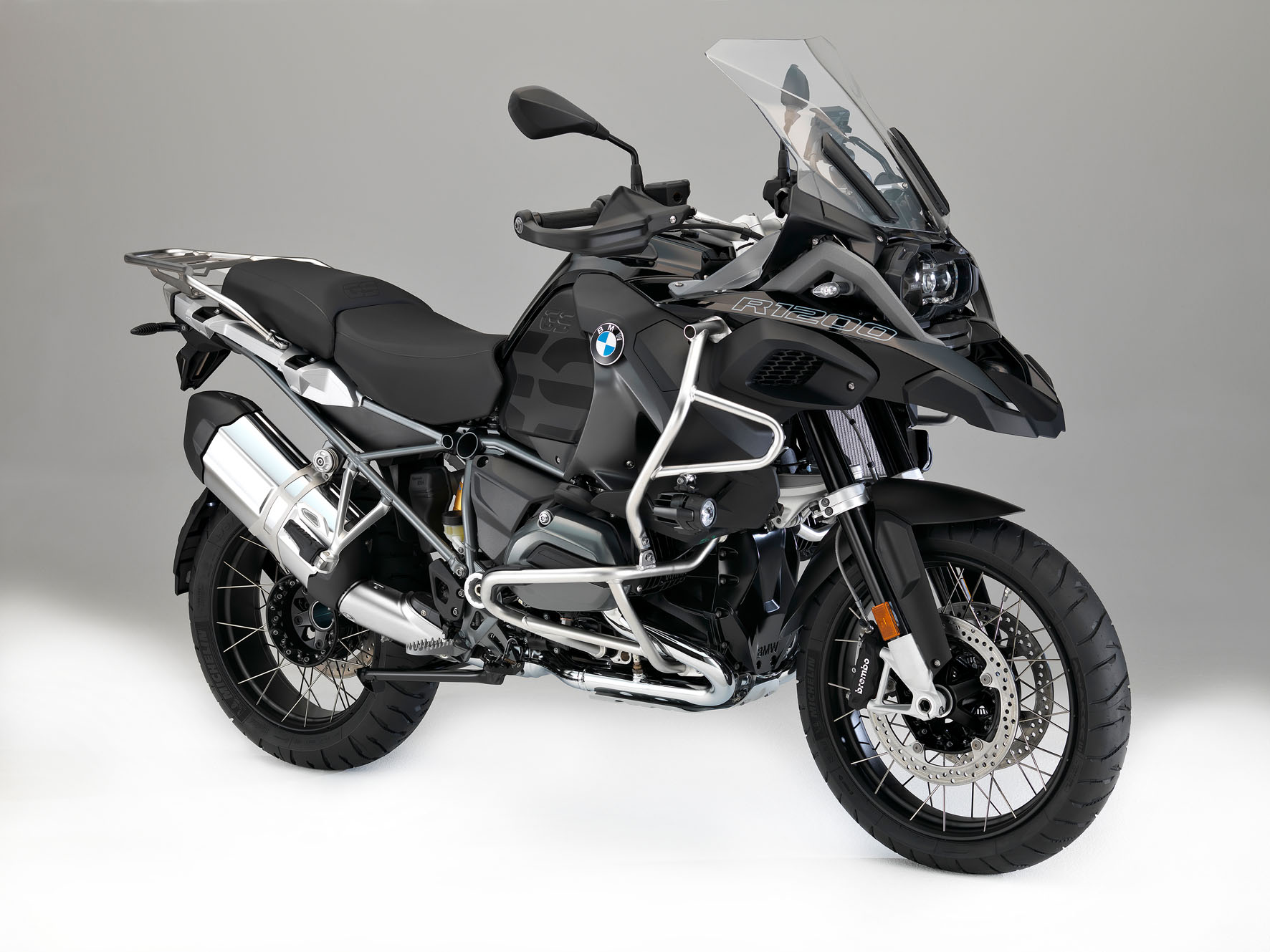 Webmotors Adventure Tripleblack1