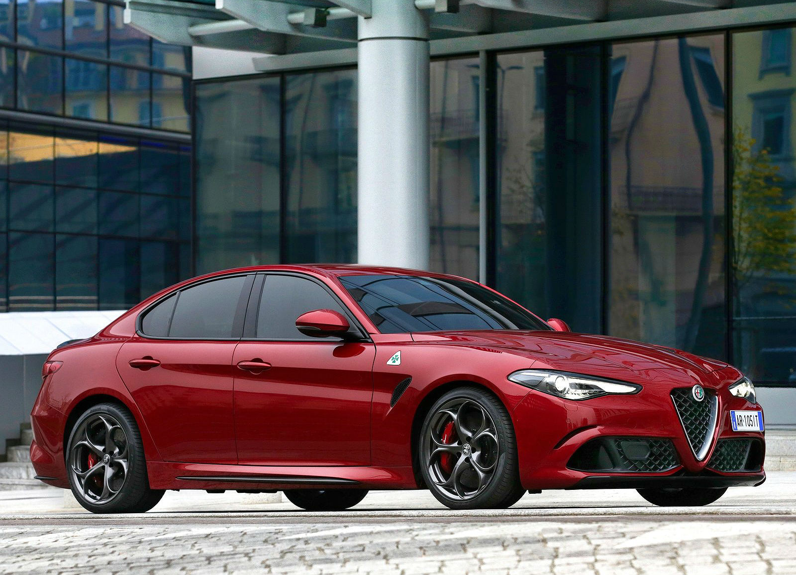 Alfa Romeo Giulia Quadrifoglio 2016 1600 04