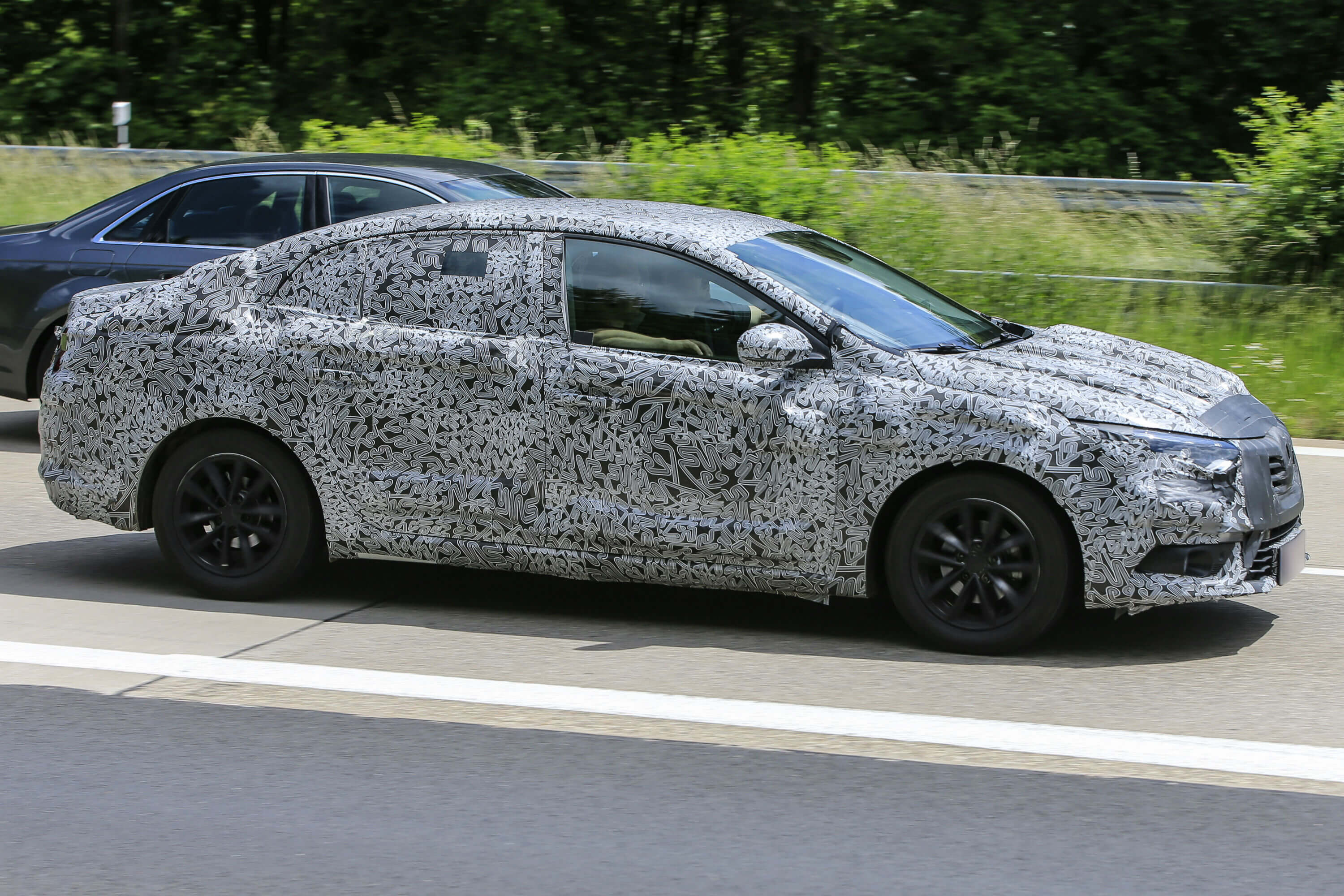 Renault Megane Sedan 013