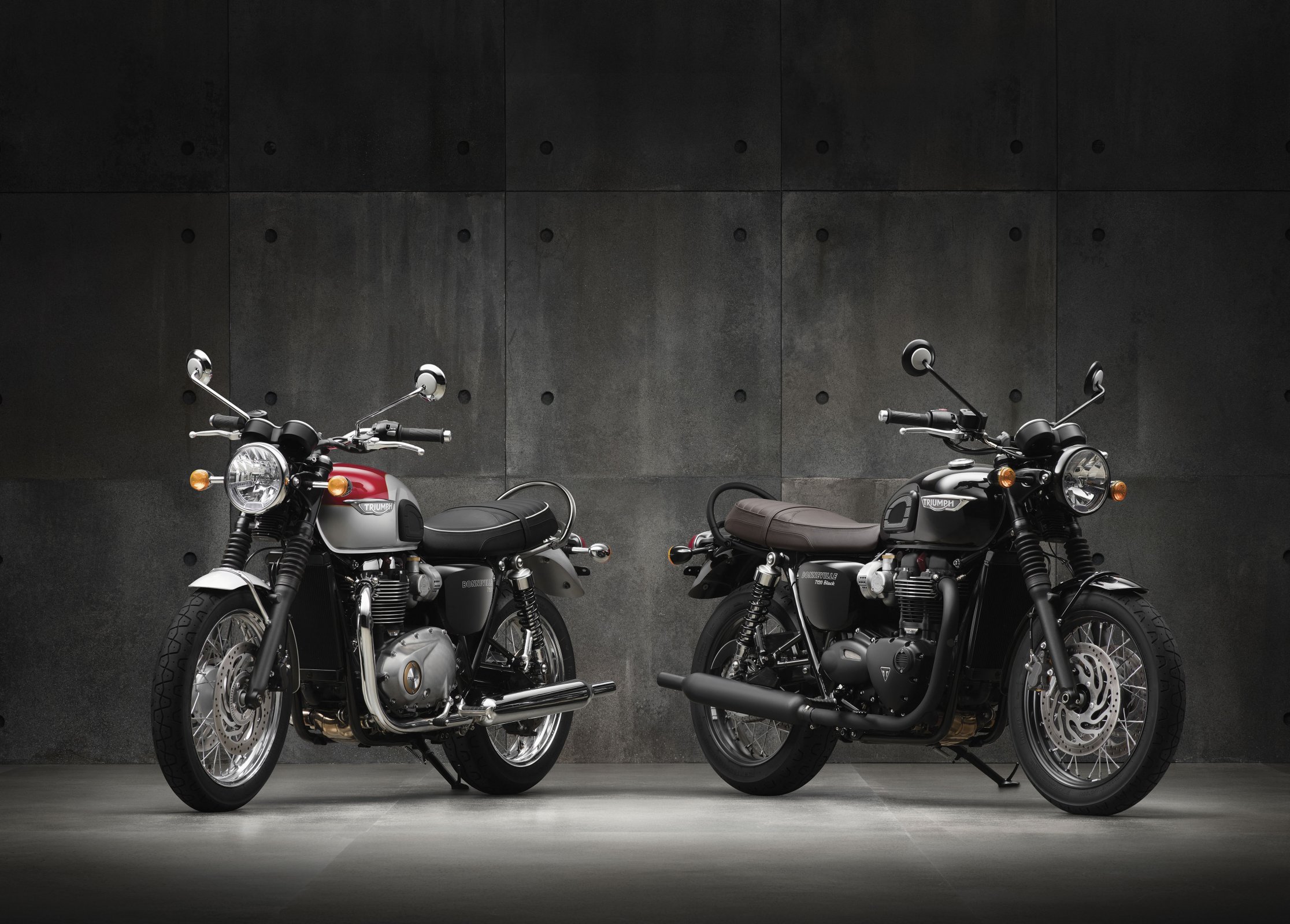 bonneville_t120_e_t120black.jpg