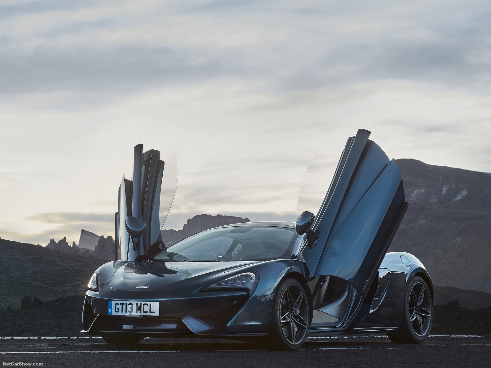 mclaren-570gt-2017-1600-07_0.jpg