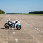 triumphthruxtonr_white_bike_1.jpg