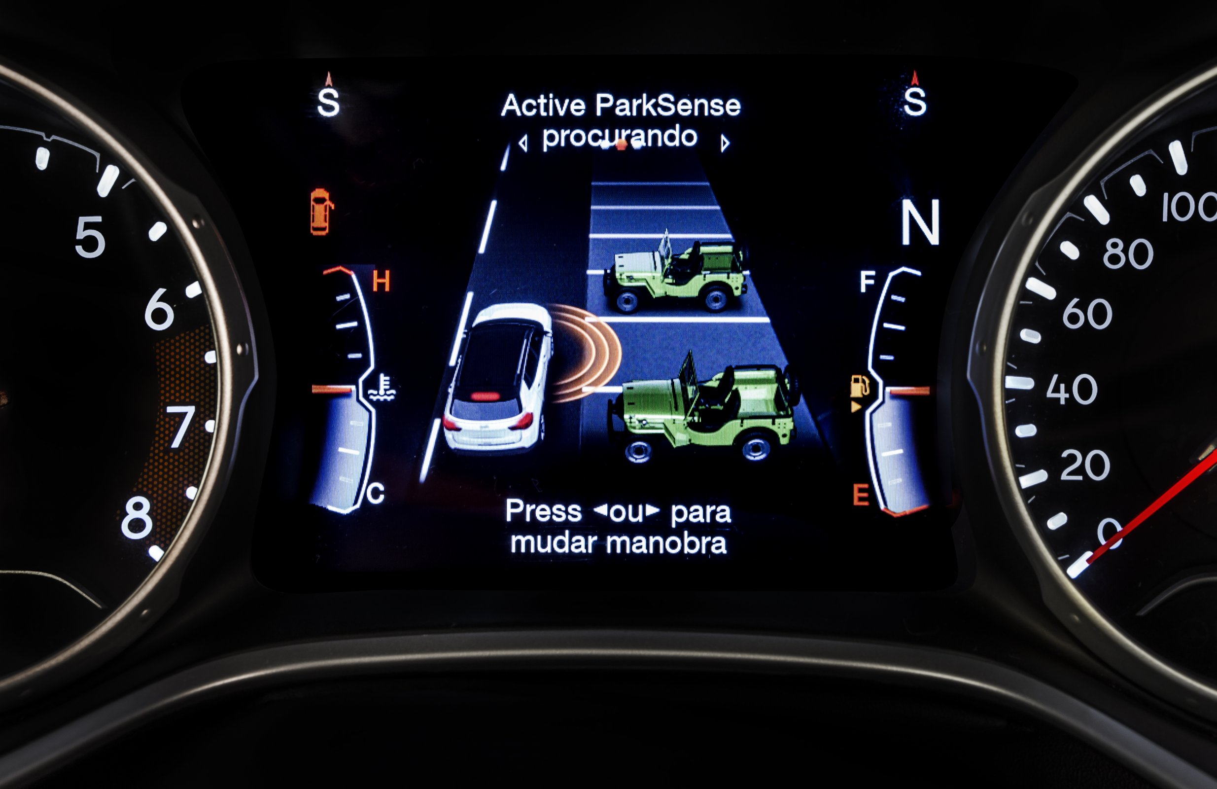 jeep_compass_limited_052.jpg