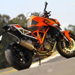 ktm_1290_super_duker_escape_esportivo.jpg