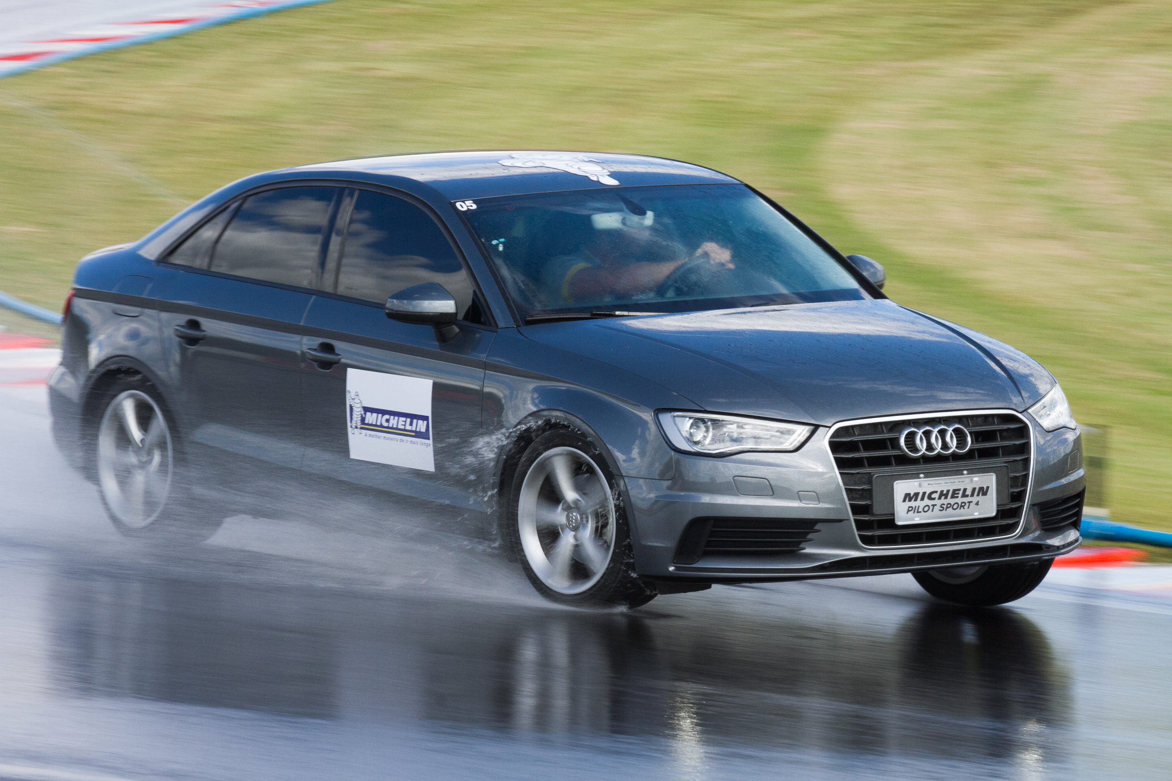 Michelin Pilot Sport 4