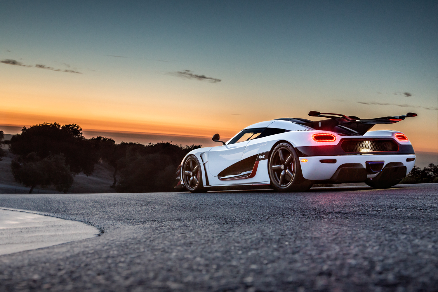 Koenigsegg one1.jpg