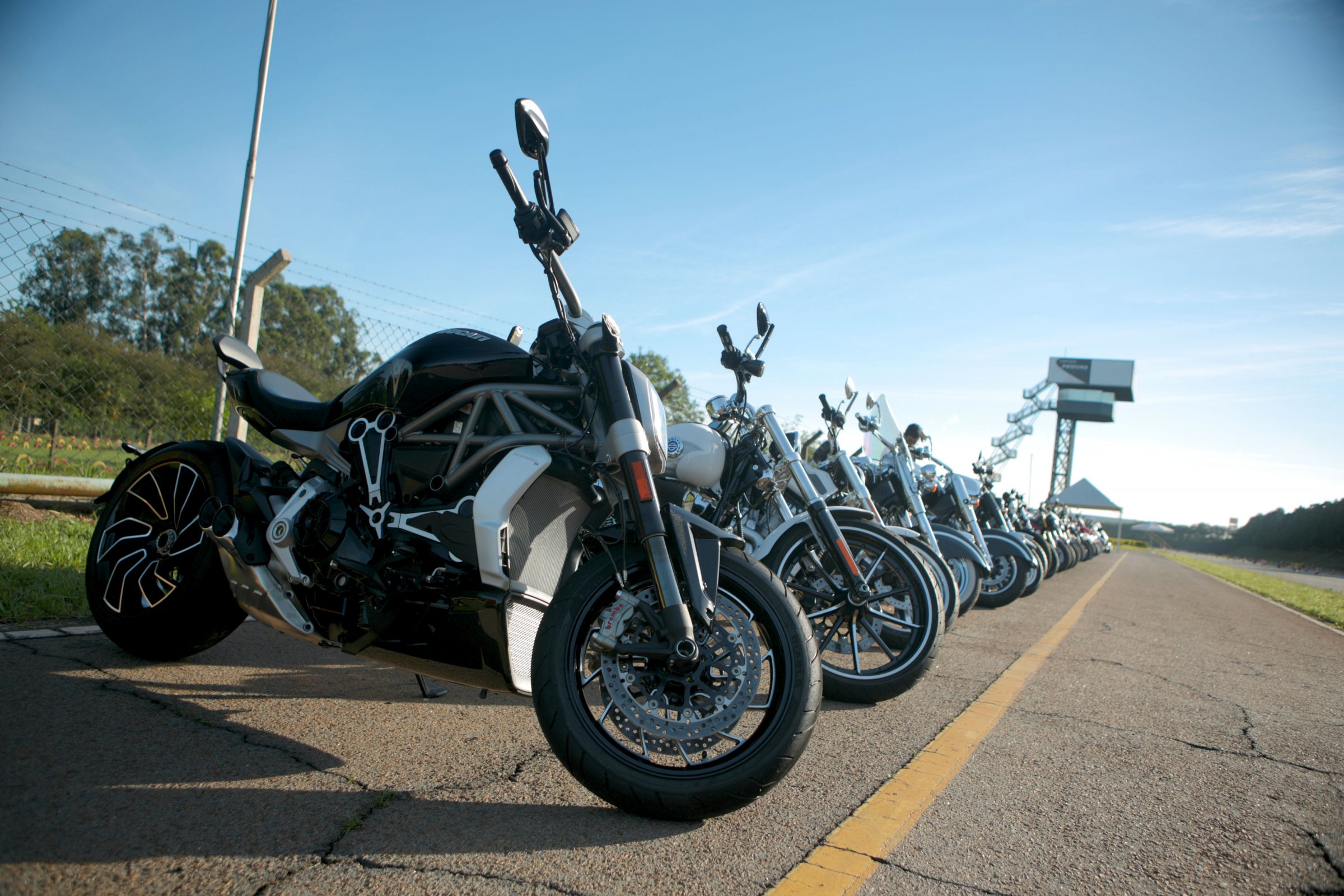 ducati diavel.jpg