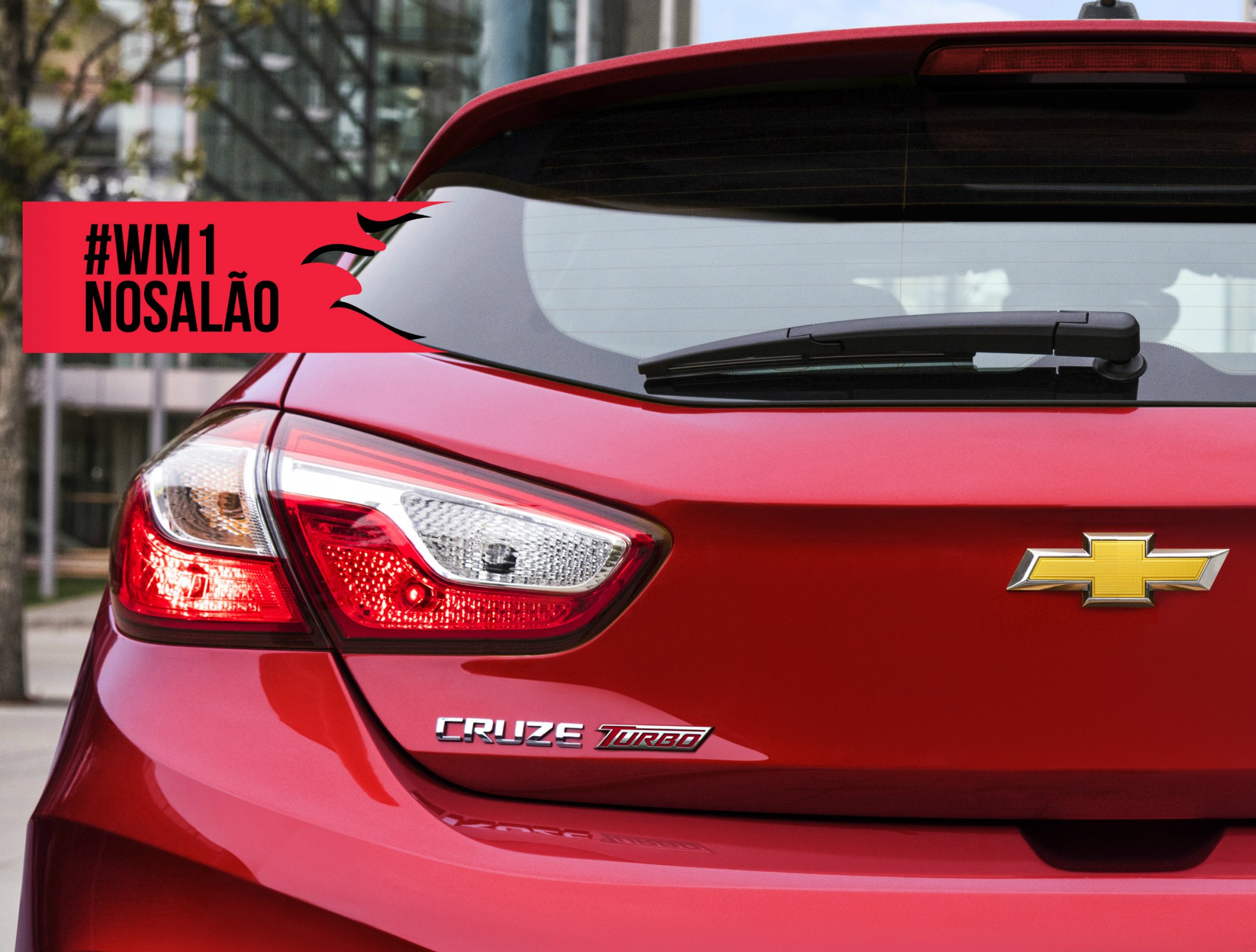teaser_cruze_hatch.jpg