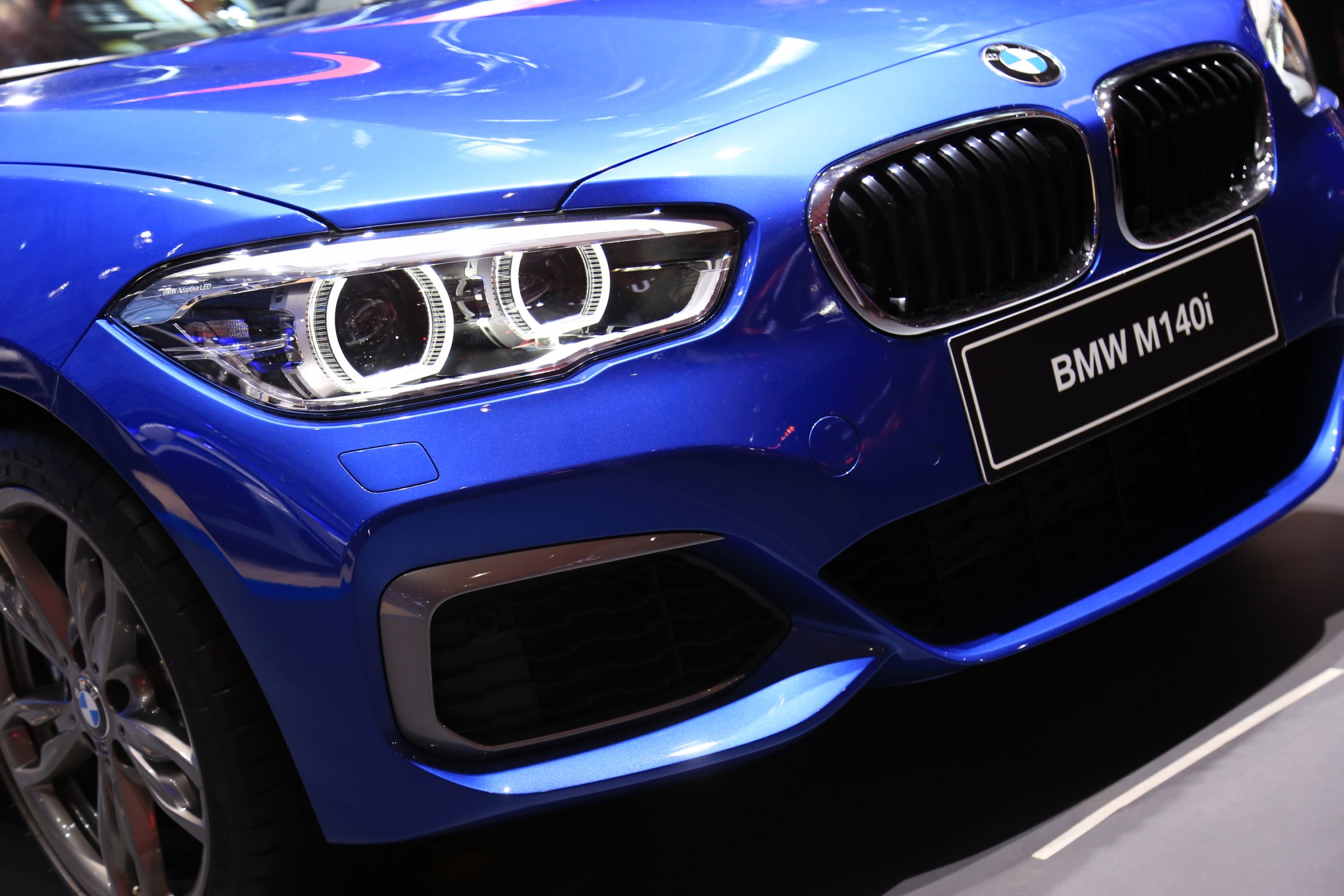 BMW M140i
