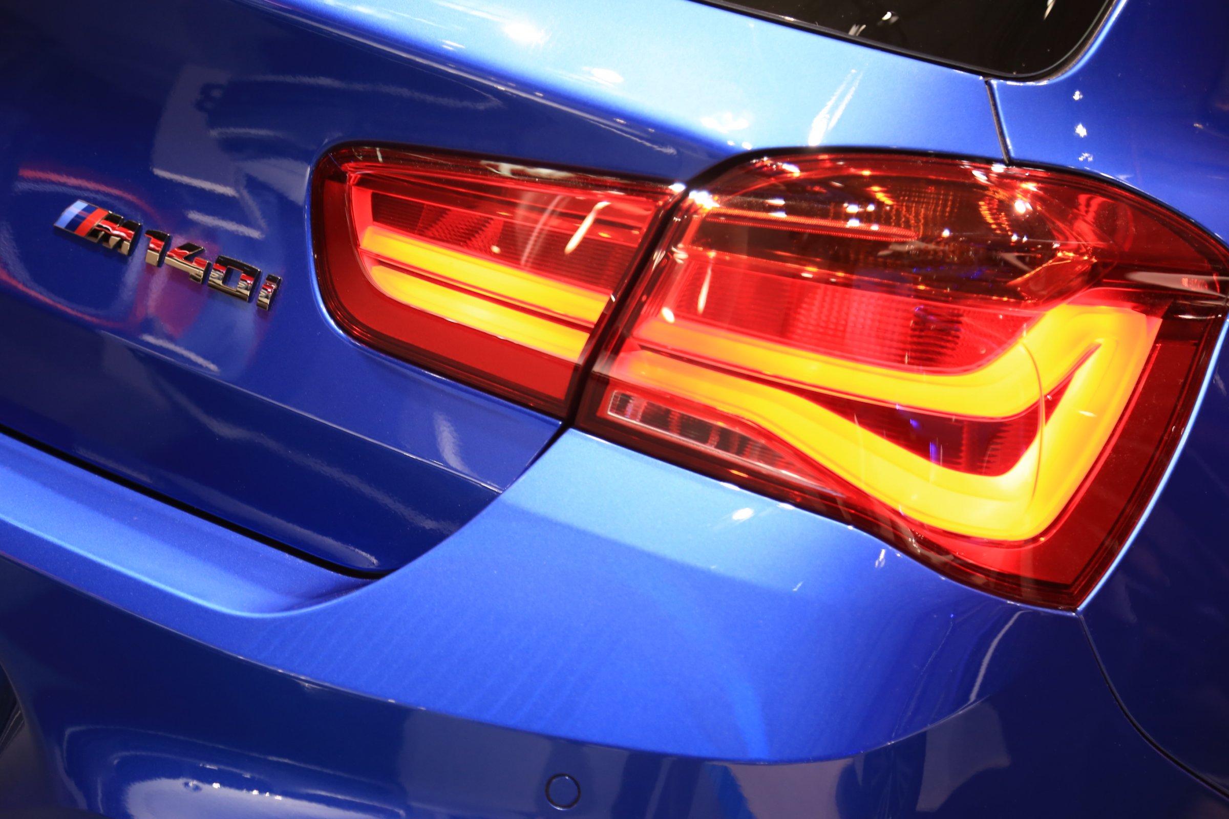 BMW M140i