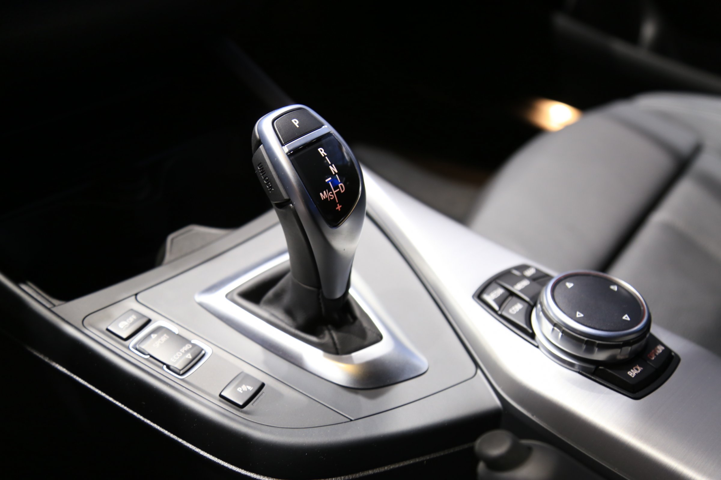 BMW M140i