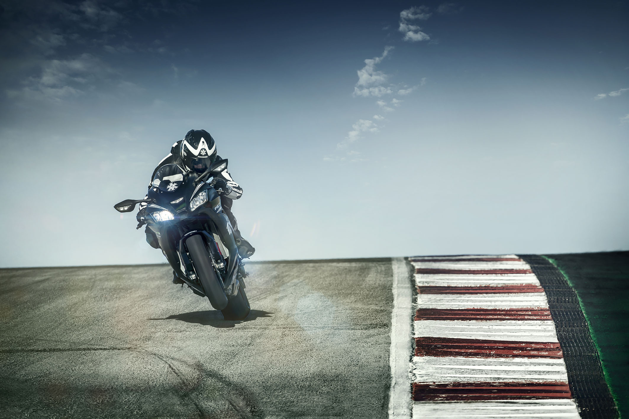 1_kawa_ninjazx10rr_2.jpg