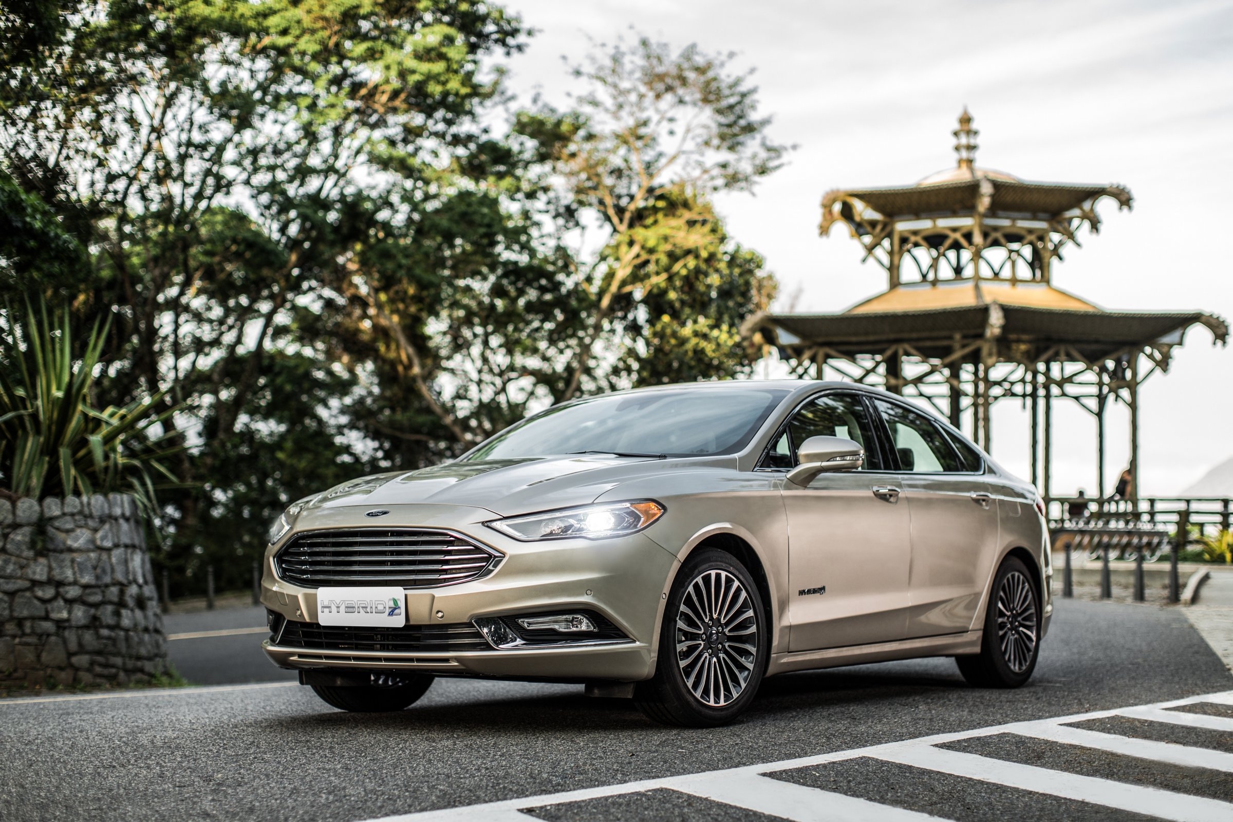 Ford Fusion Hybrid 2017
