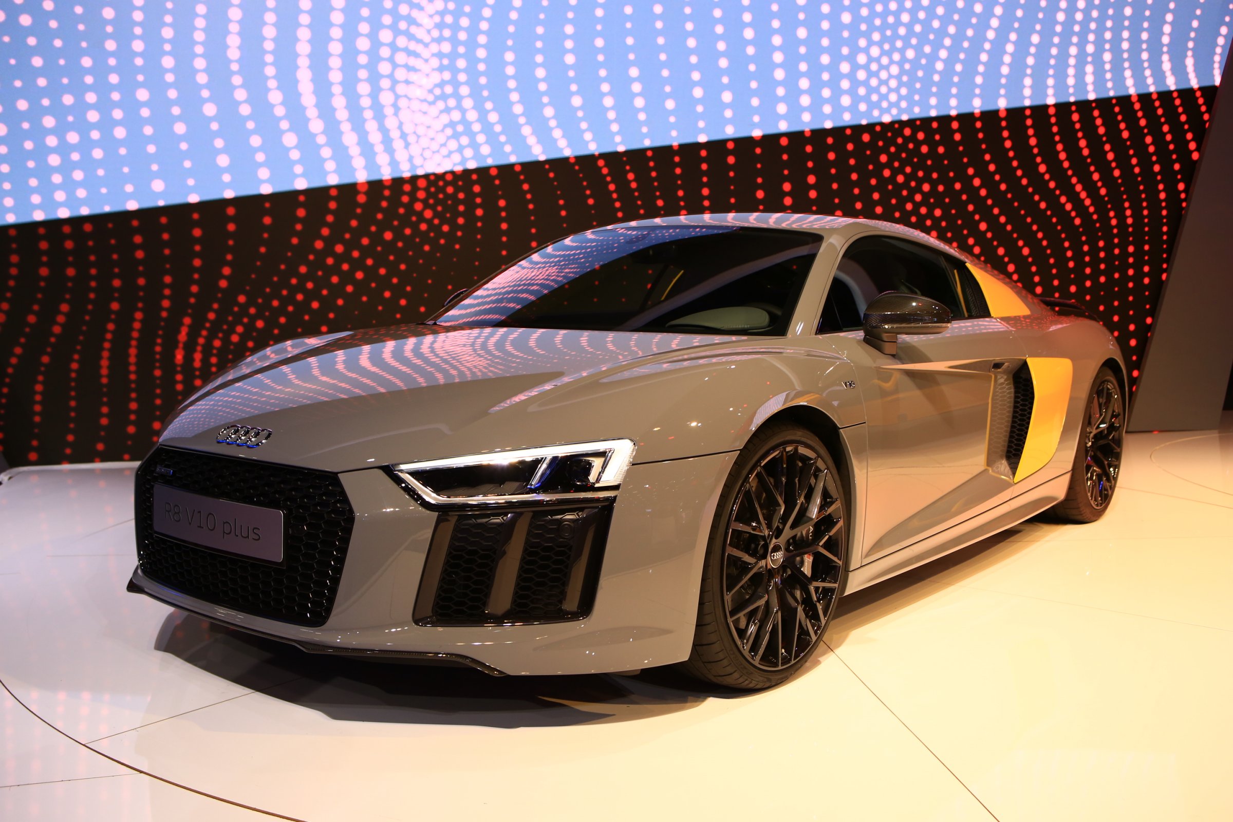 Audi R8