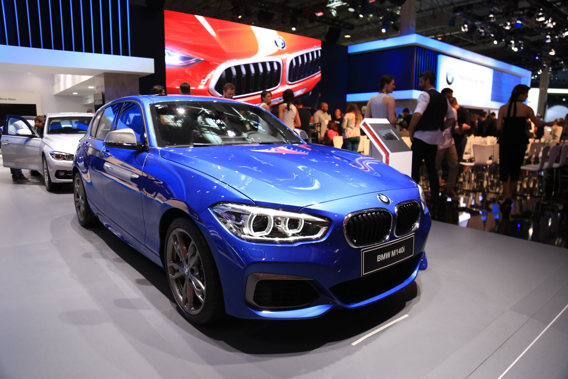 BMW M140i