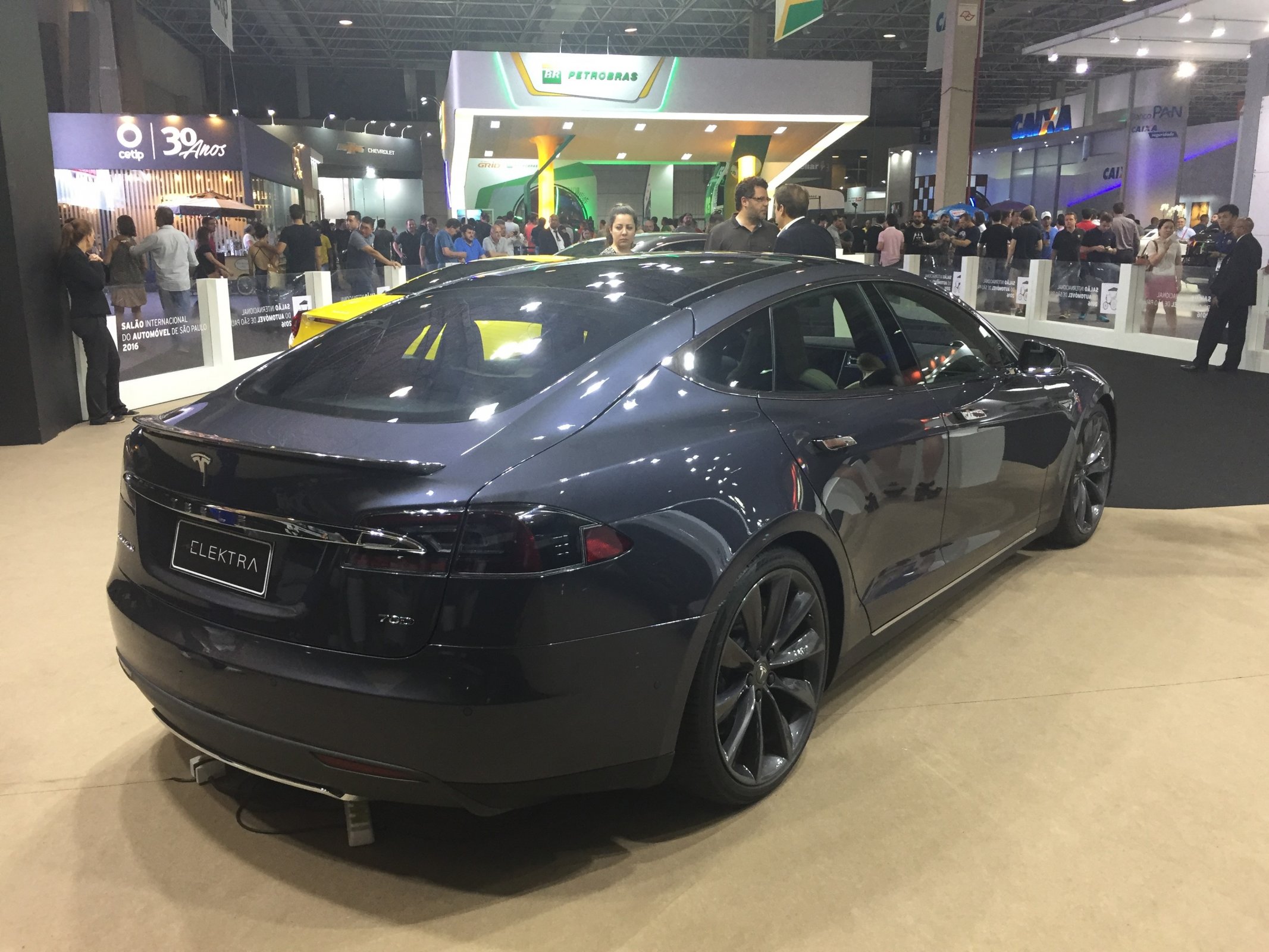 tesla1.jpg