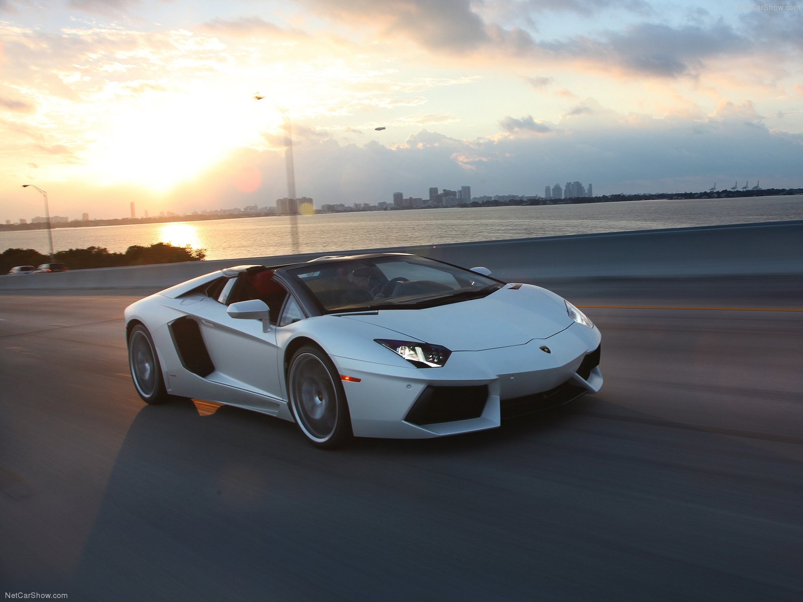 Lamborghini Aventador Roadster