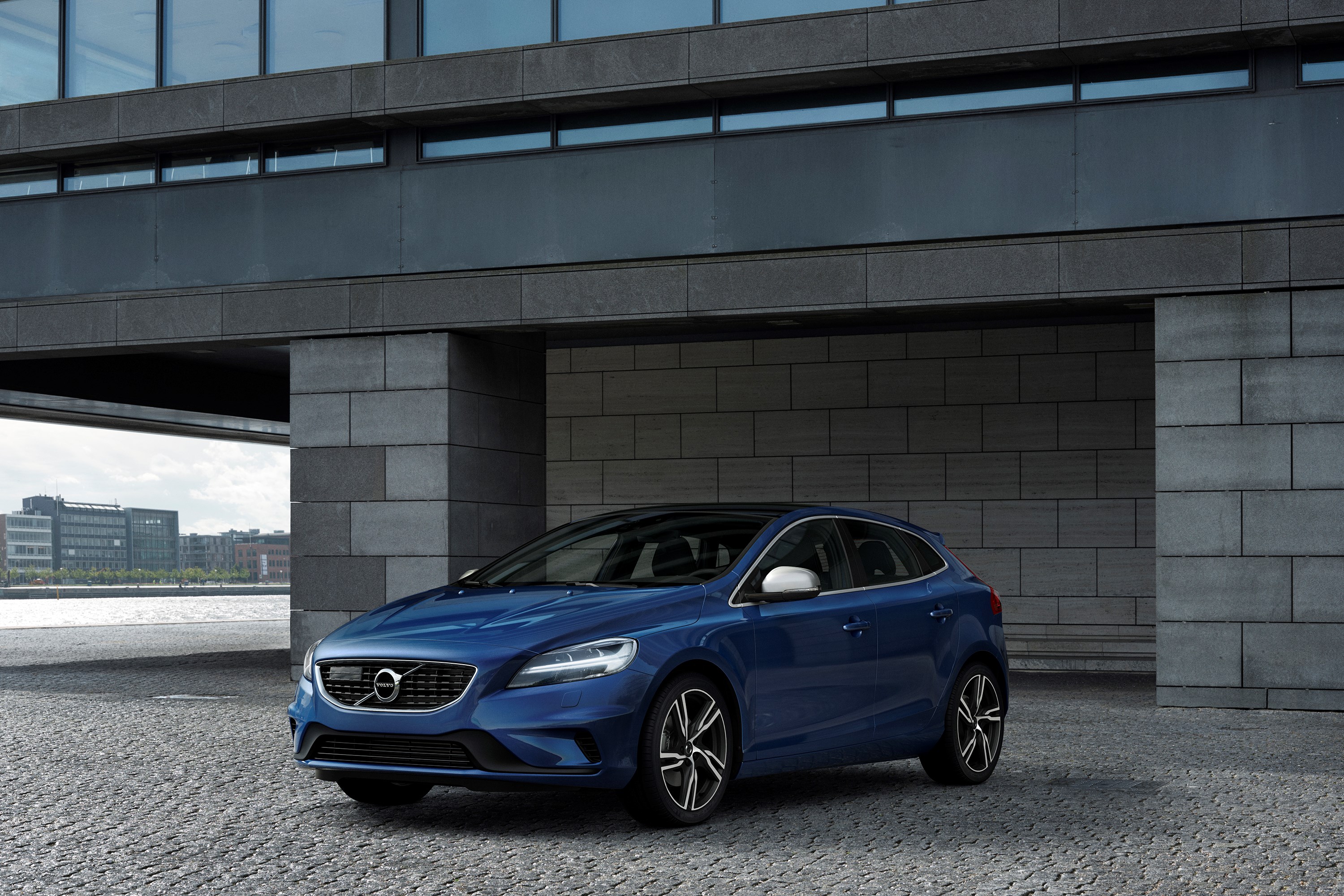 Volvo V40 T5 R Design