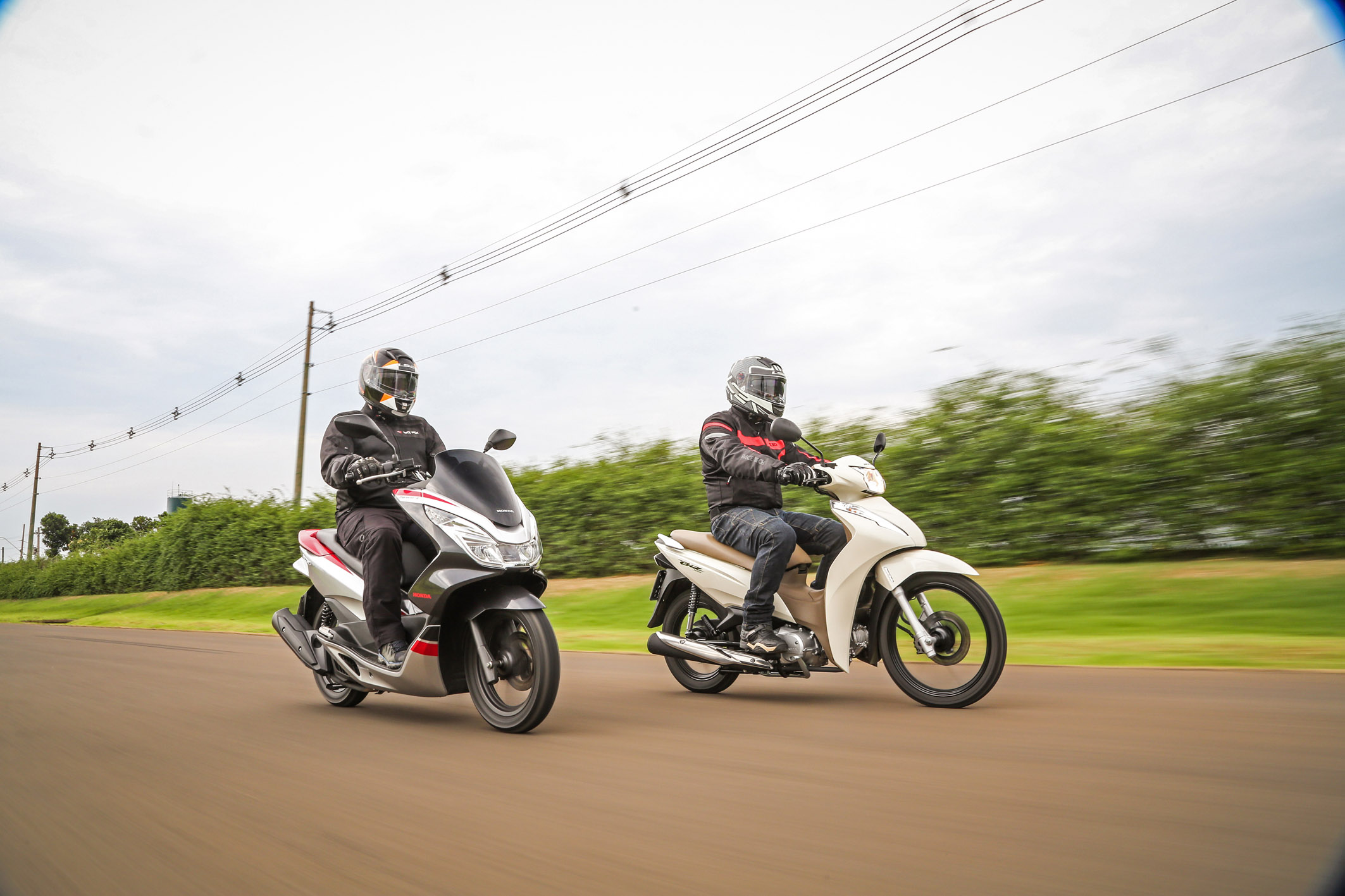 Honda PCX  x Honda Biz 2018