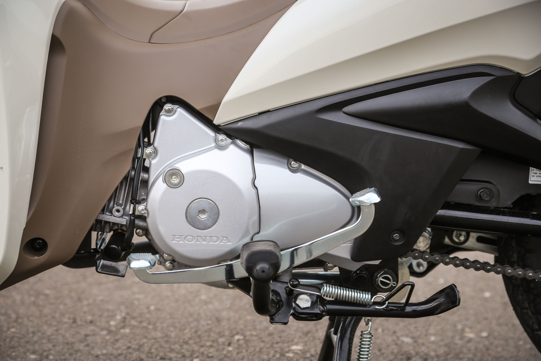 Honda PCX  x Honda Biz 2018