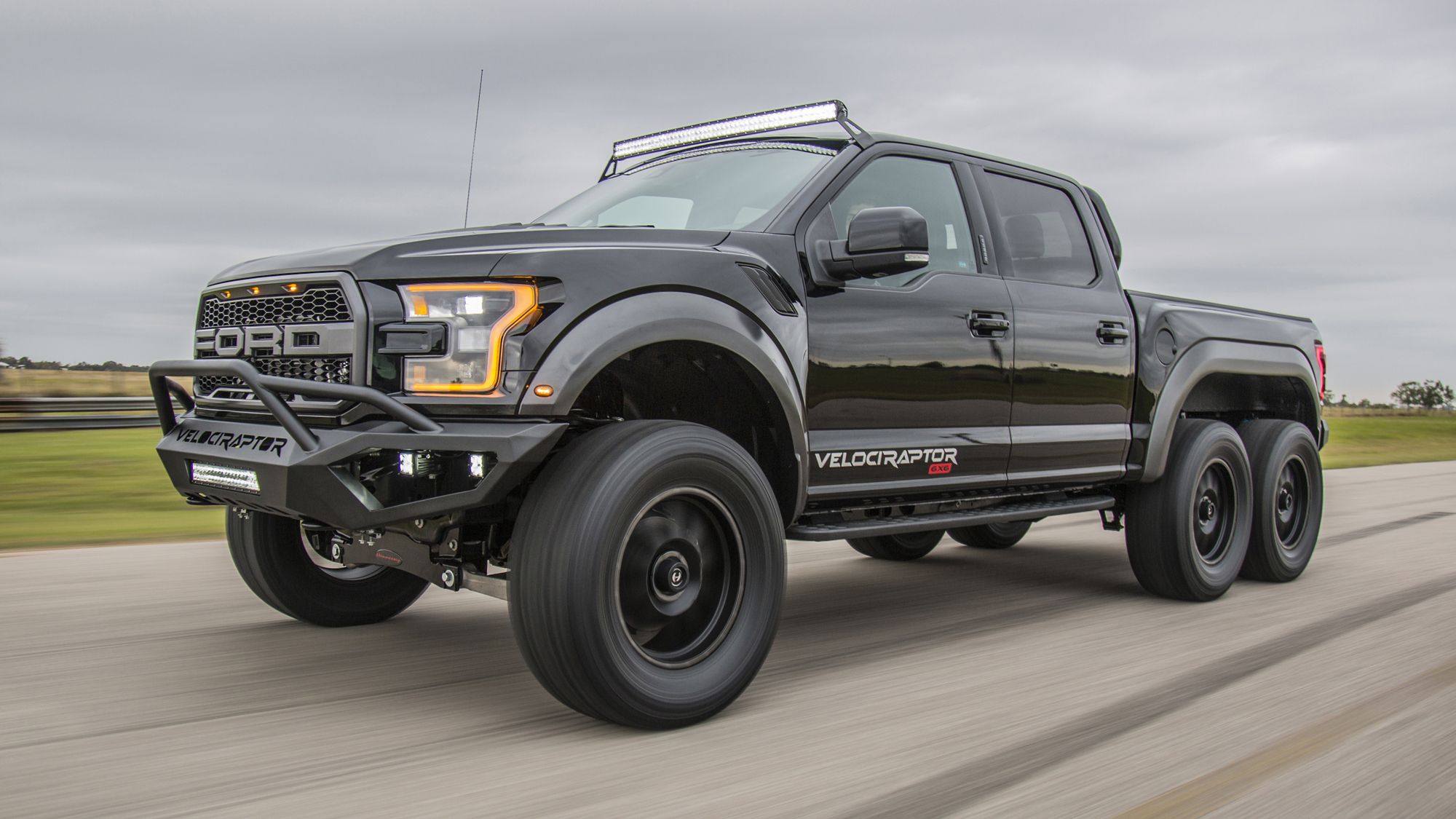 Hennessey VelociRaptor 6x6