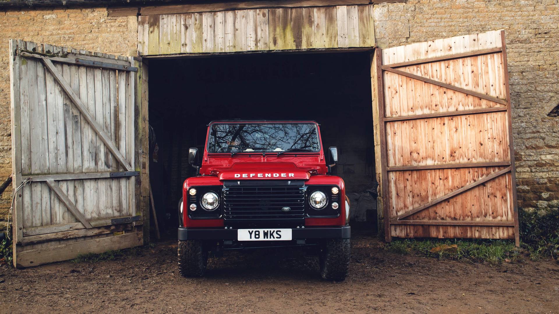 Land Rover Defender Works V8 70th edition