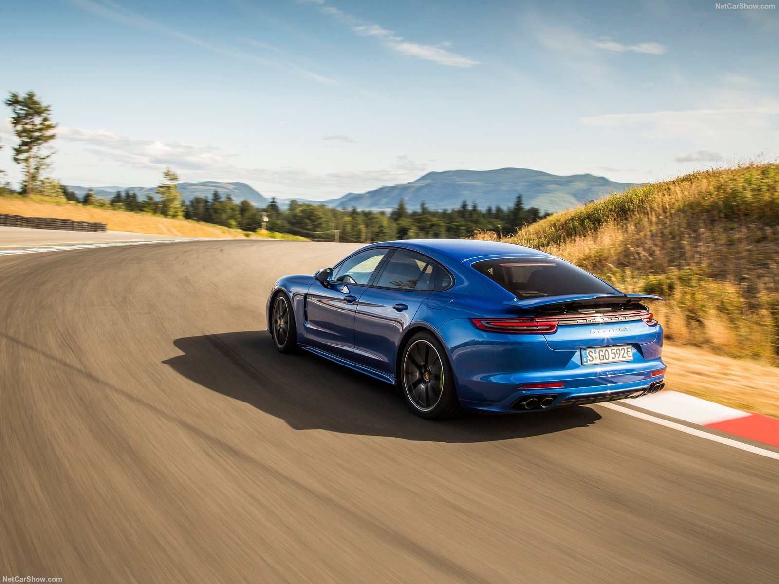 Porsche Panamera Turbo S e-Hybrid