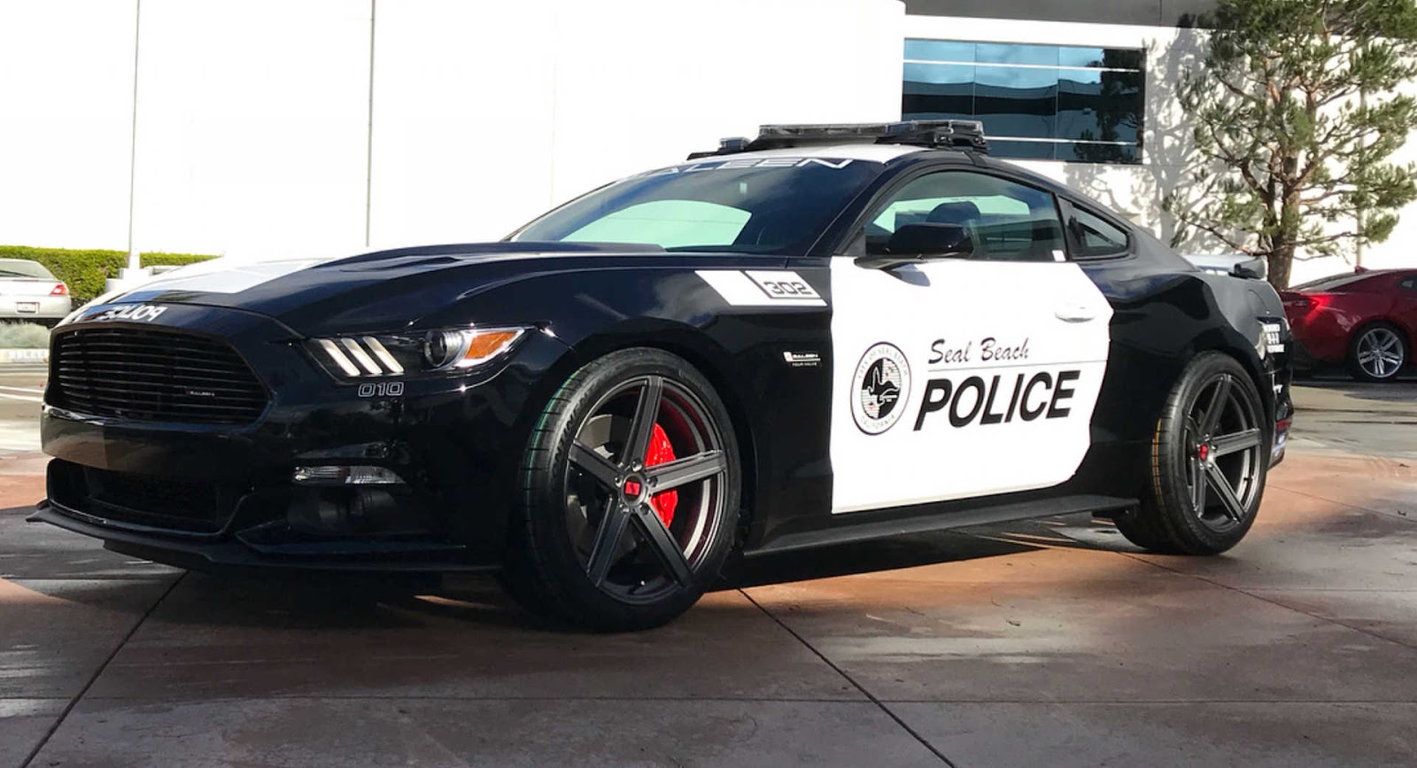 Ford Mustang Boss 302 viatura policial