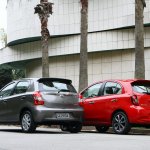 Comparativo Toyota Etios x Nissan March