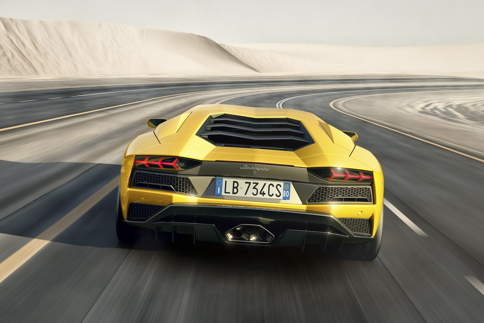 2017-lamborghini-aventador-s-4.jpg
