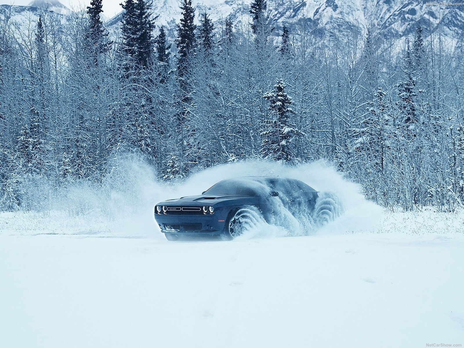 Dodge Challenger GT AWD