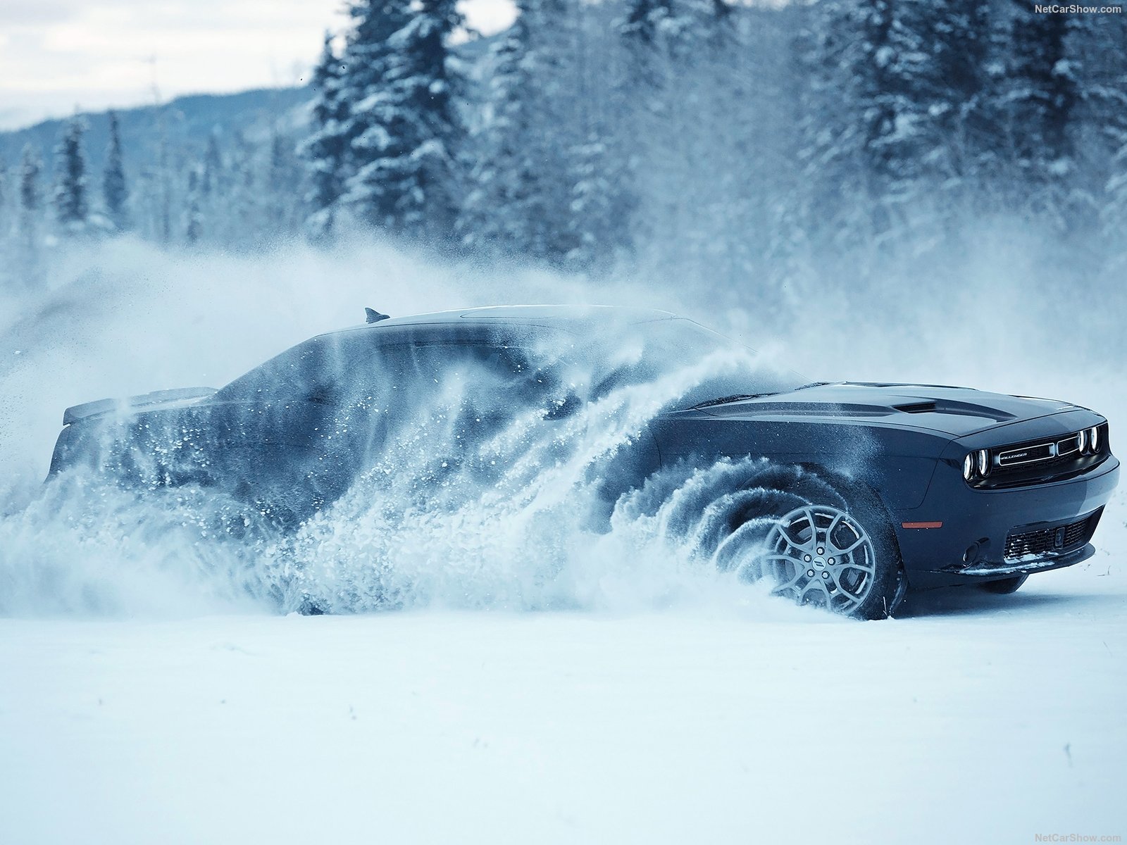 Dodge Challenger GT AWD