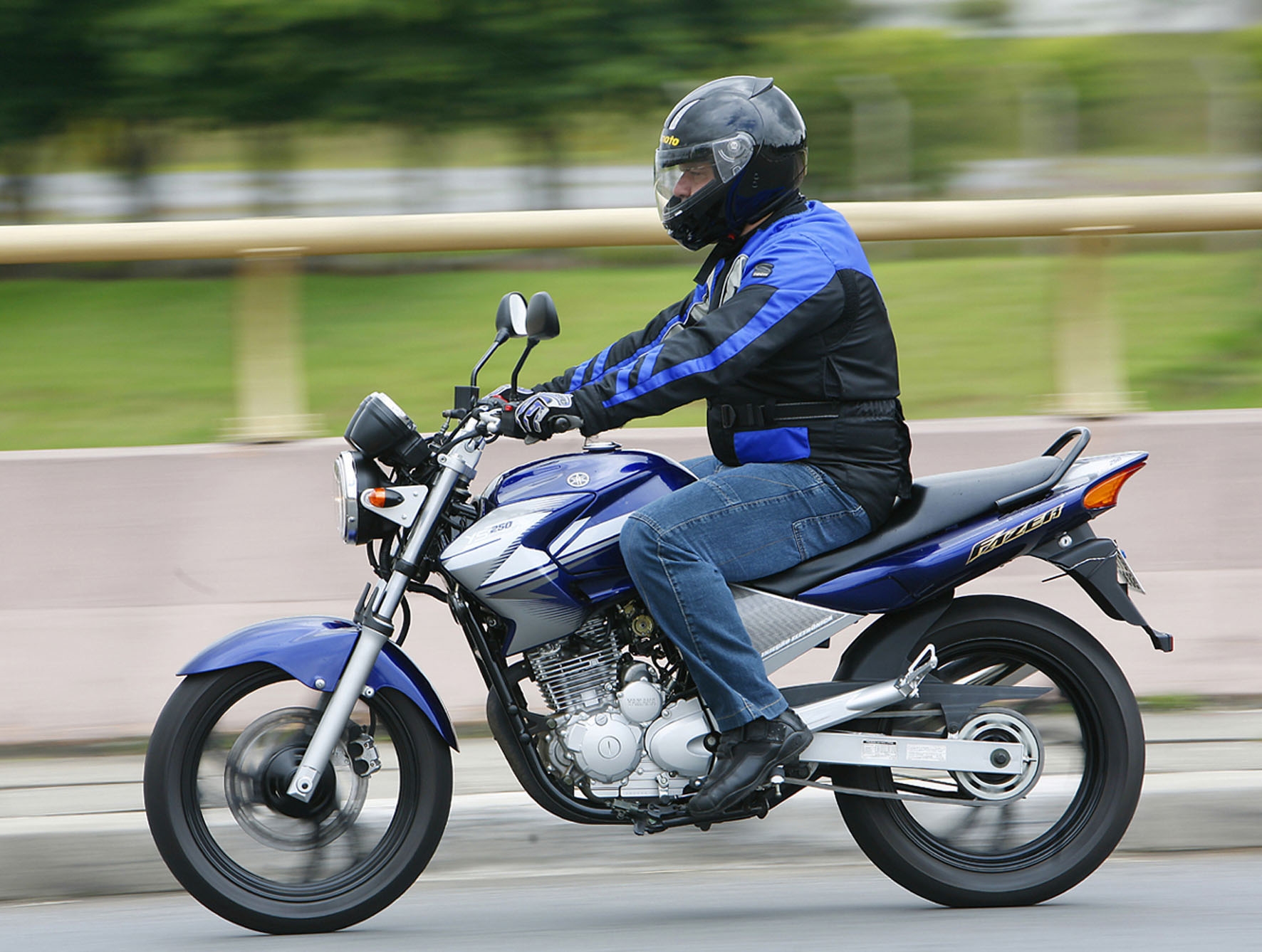 Yamaha Fazer 250