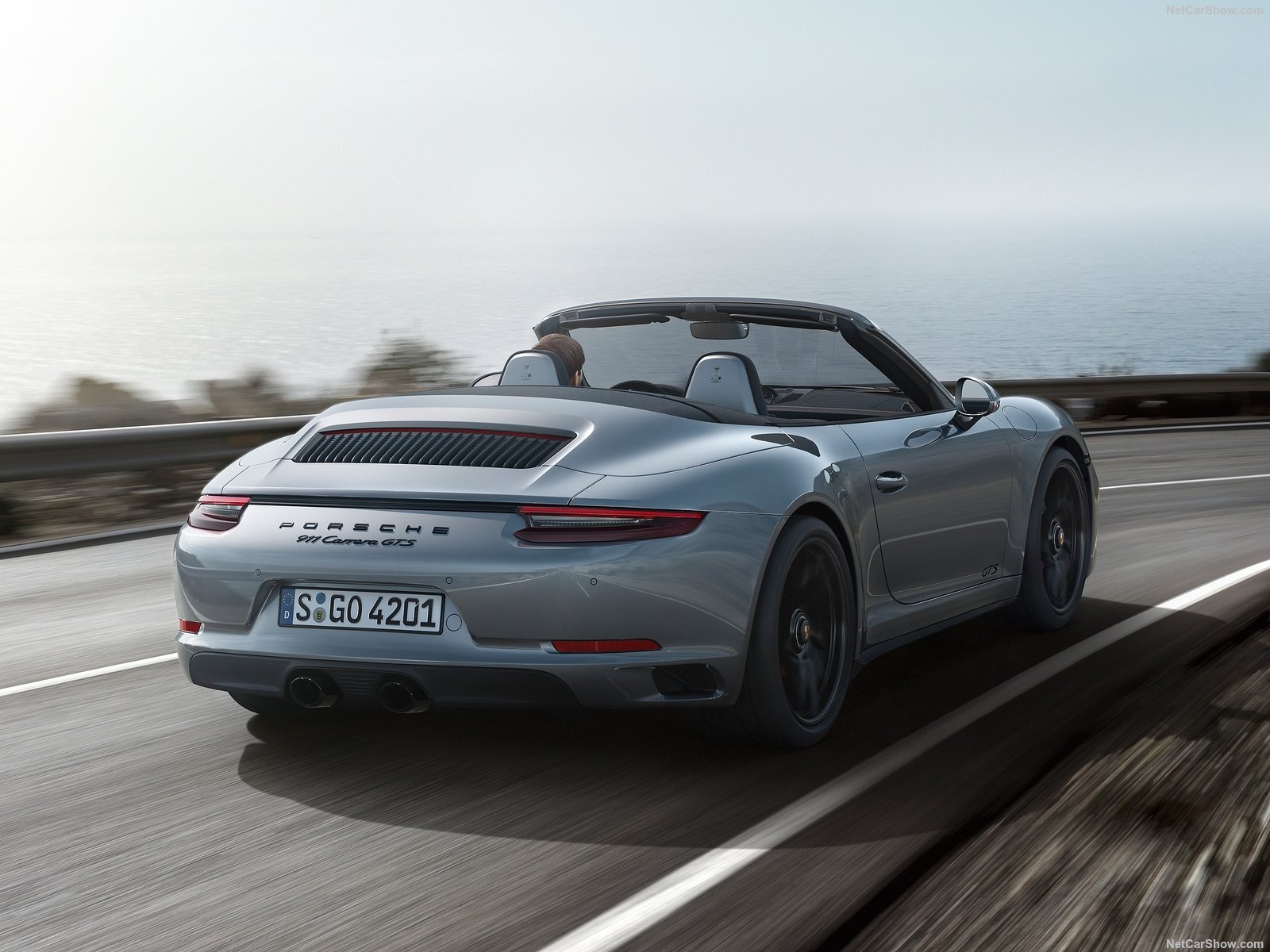 Porsche 911 Carrera GTS