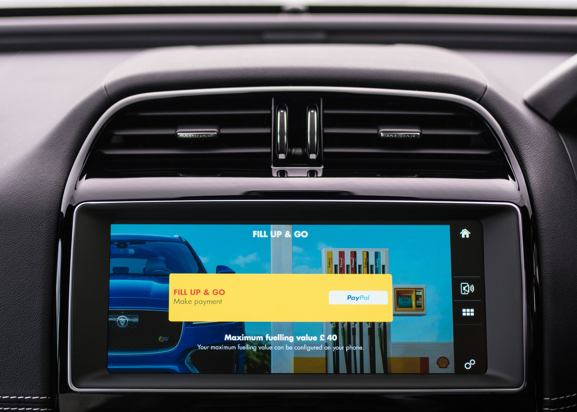 App permite pagar combustível na central do carro
