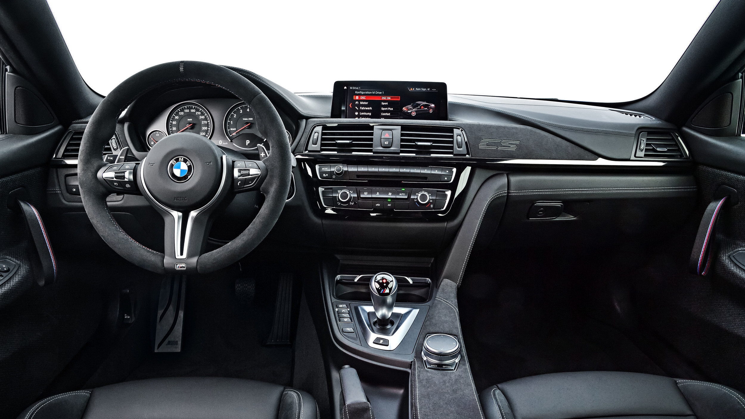BMW M4 CS