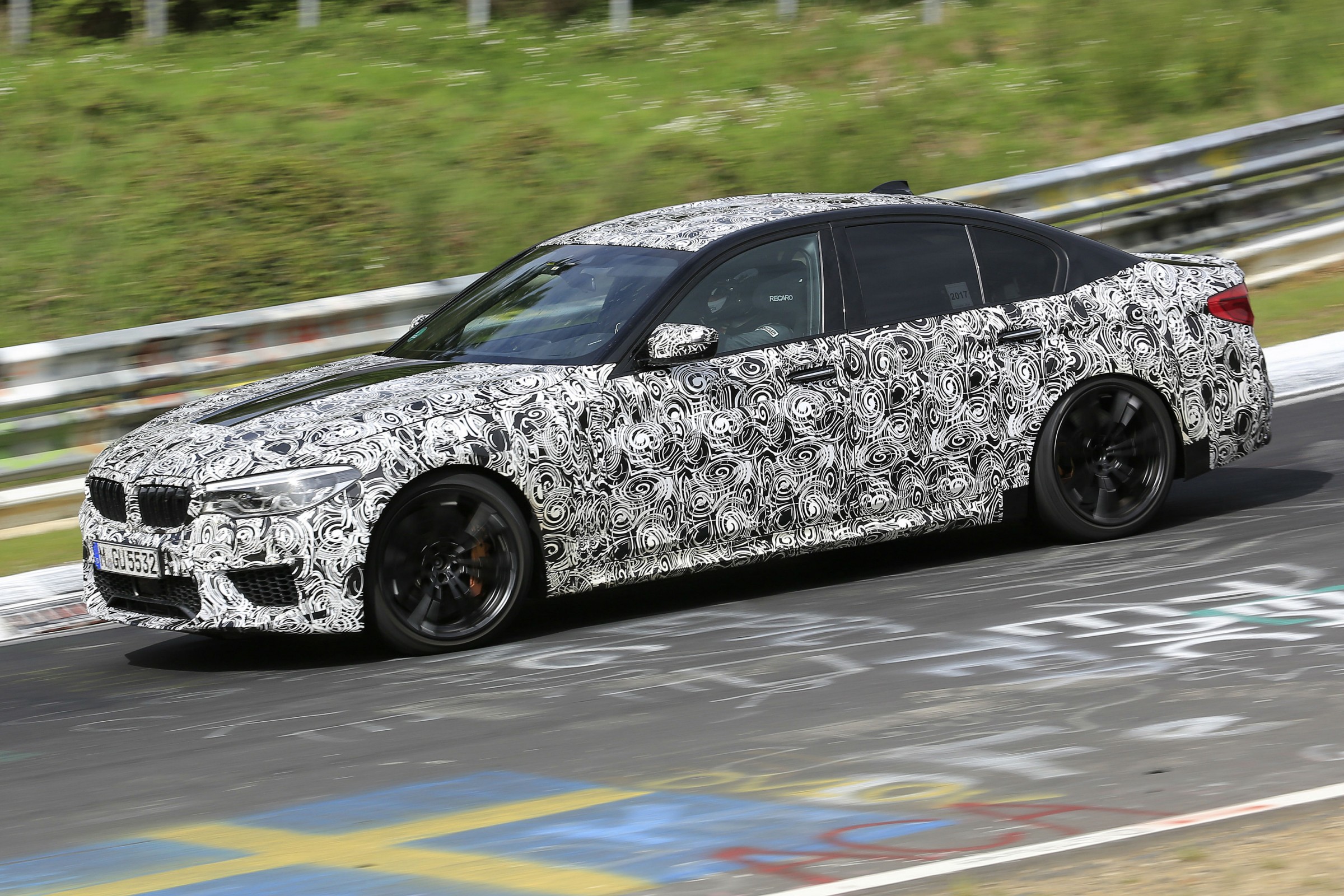 BMW M5 Seegredo Flagra