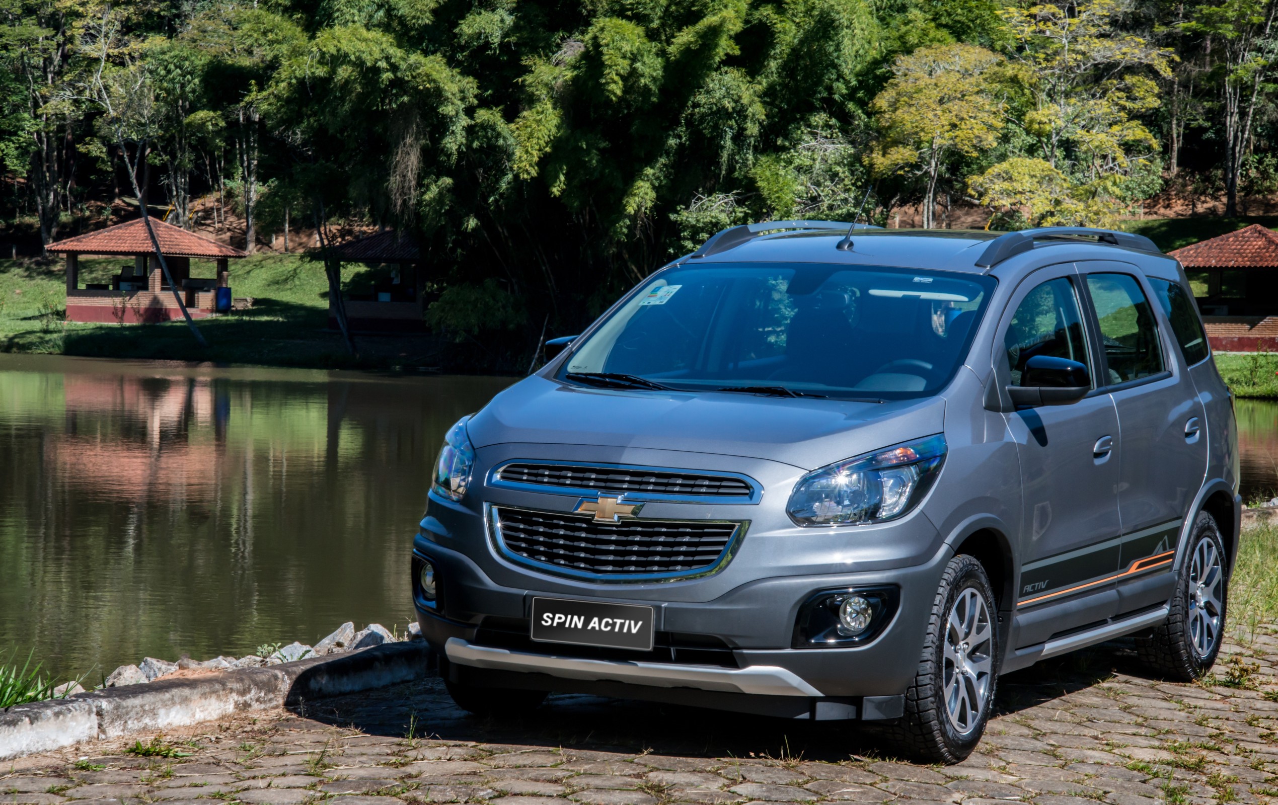 chevrolet-spin-activ-2018 frente