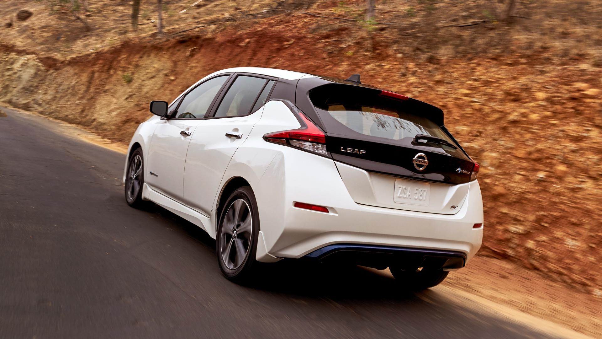 2018-nissan-leaf_5.jpg