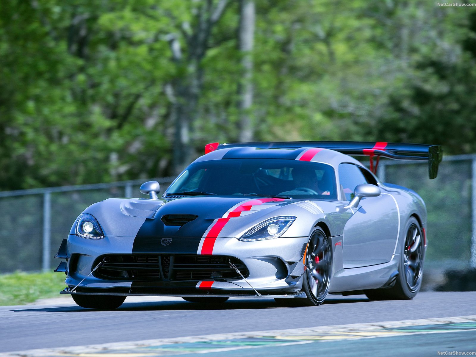 dodge viper acr 2016