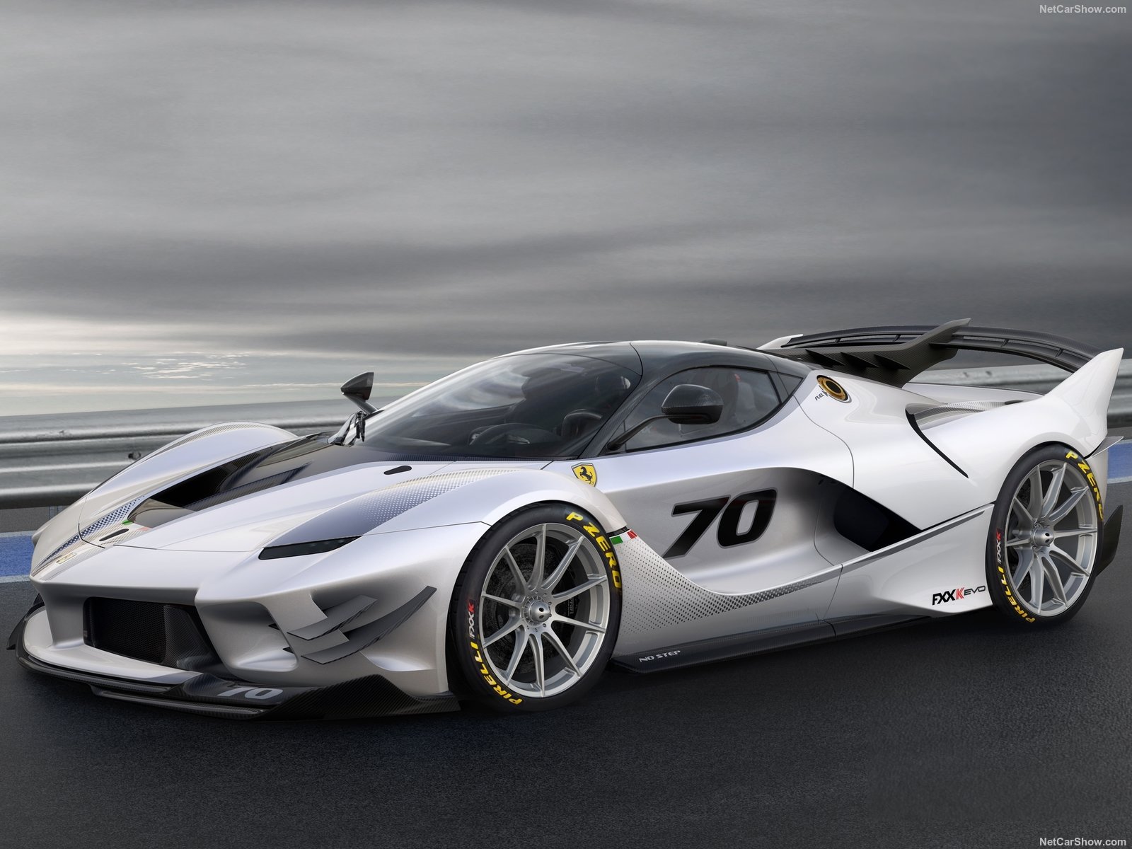 ferrari fxx k_evo 2018