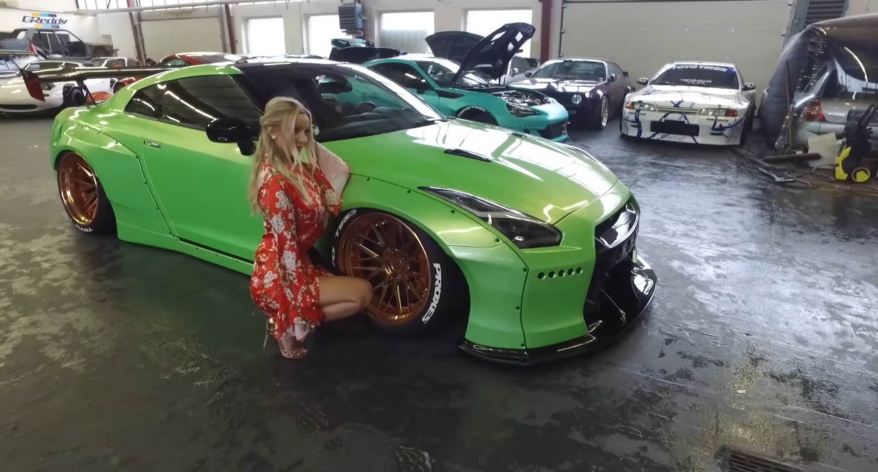 nissan gt-r pandem rocket bunny tuning mareike fox atriz pornô