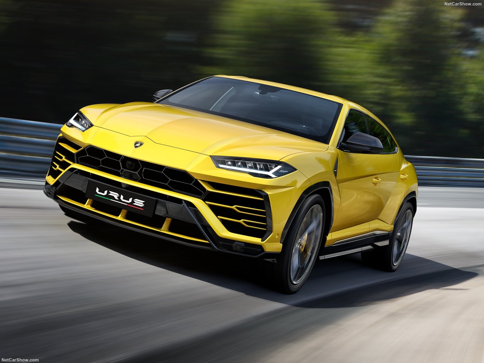 Lamborghini urus 2019