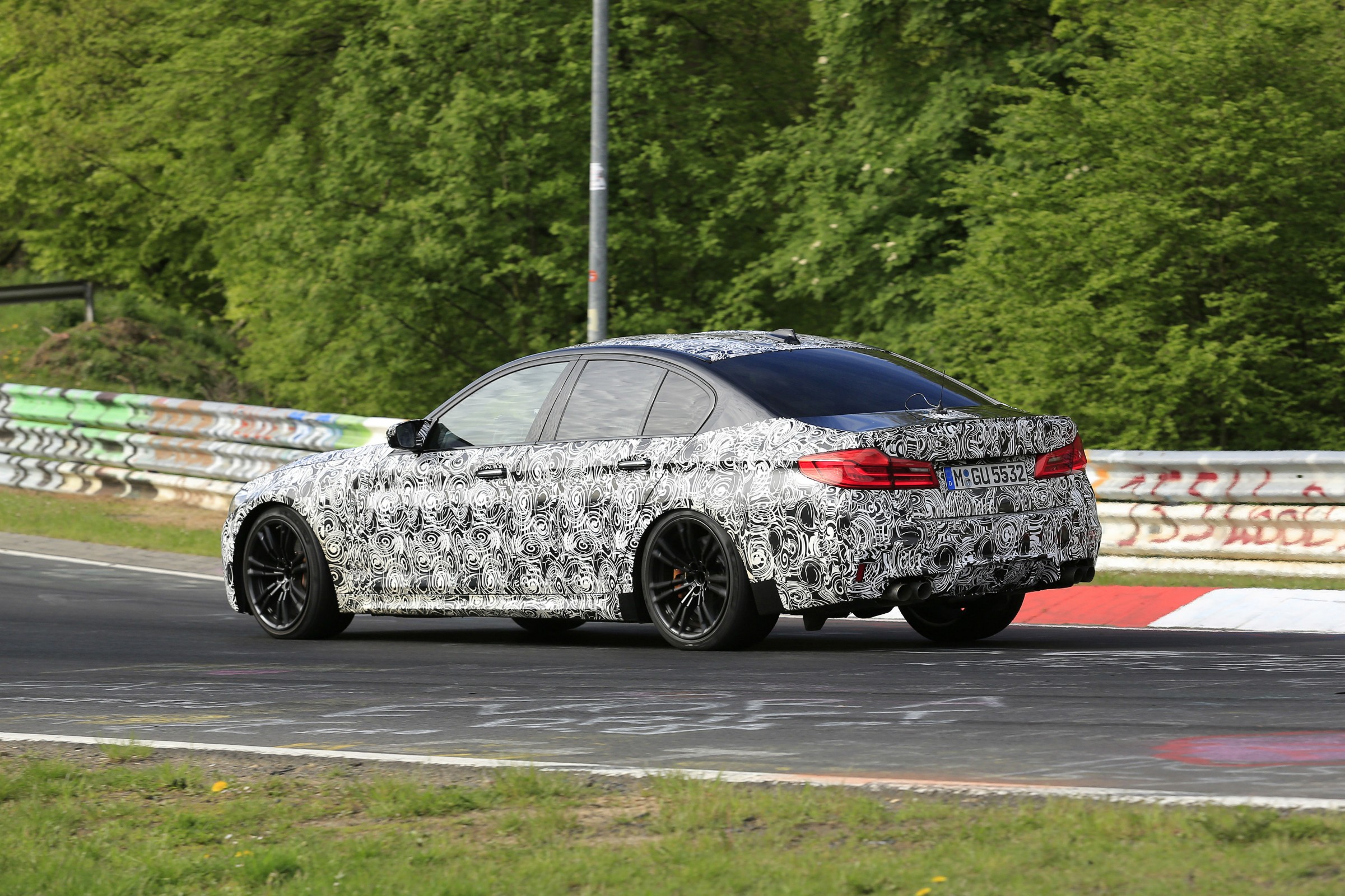 BMW M5 Seegredo Flagra