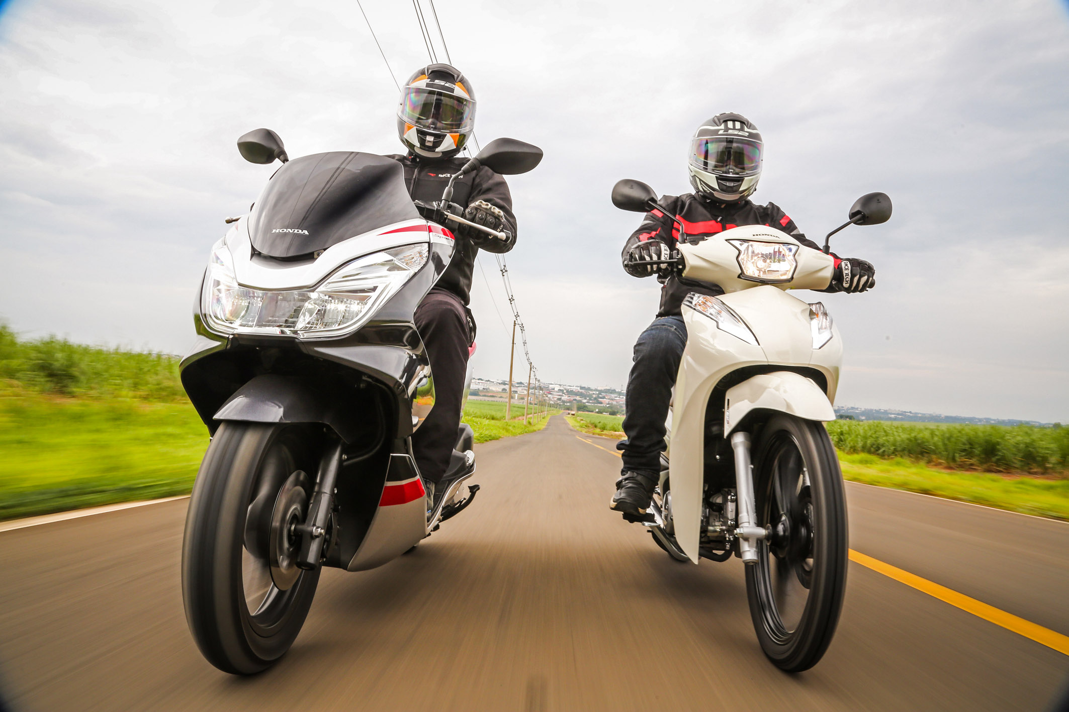 Honda PCX  x Honda Biz 2018