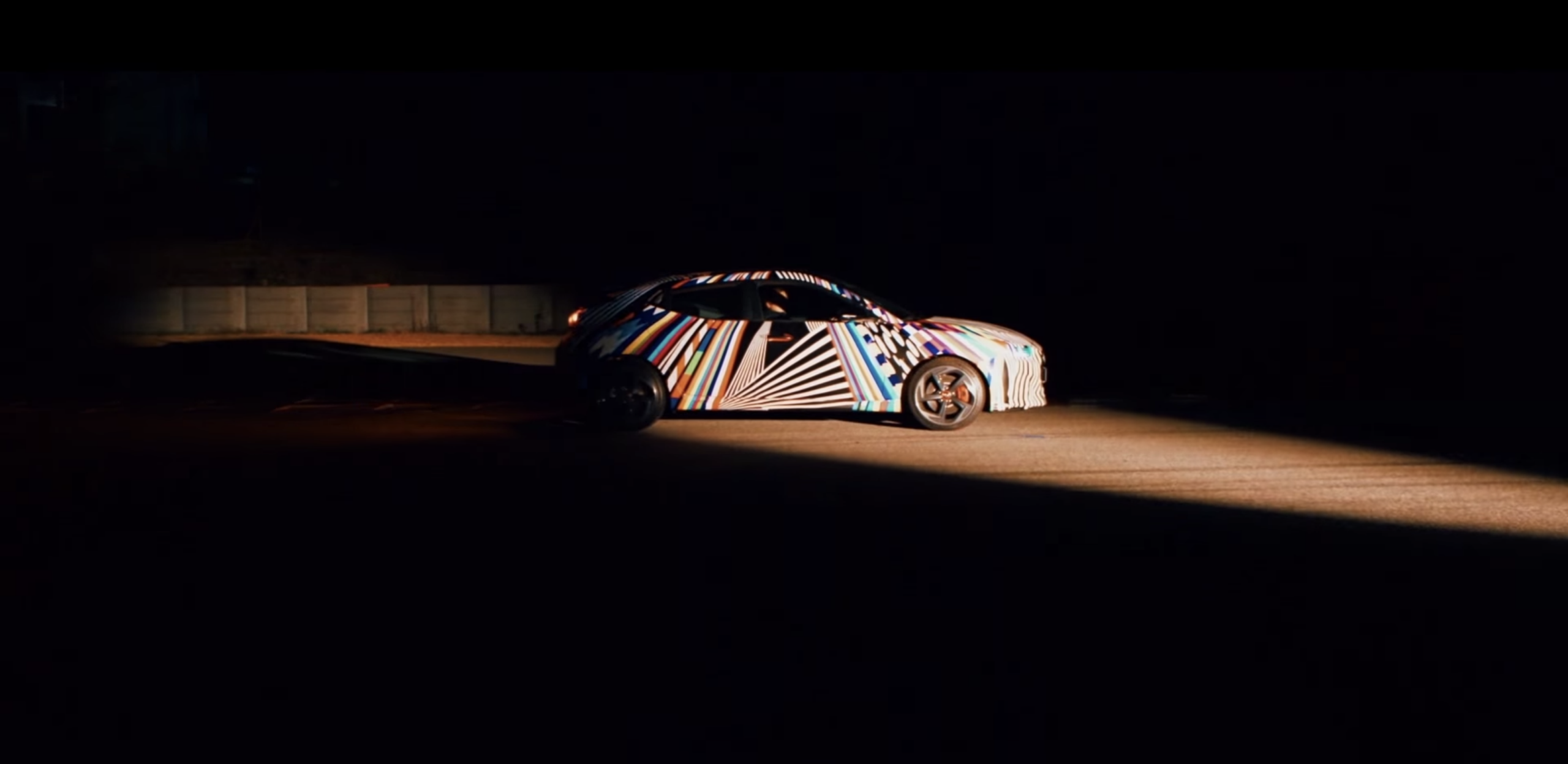 Teaser novo Hyundai Veloster som do motor ronco