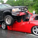 Ford Explorer engole Corvette